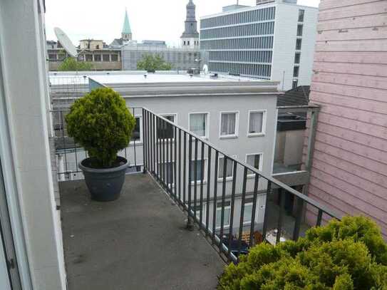 Hamm Zentrum, 87,00 m² Penthousewohnung mit 2 Zimmer, 2 Balkone und EBK in der Innenstadt/Fußgän...