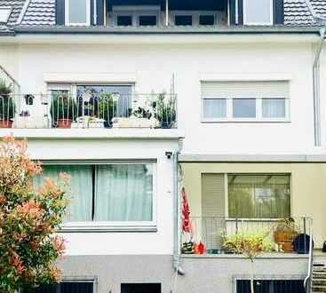 Helle Maisonette Dachgeschosswohnung mit Blick auf Dom &Stadtwald in Köln Lindenthal