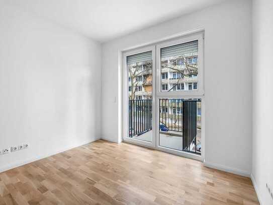 Unmöbliertes Studio mit EBK in Lichtenberg