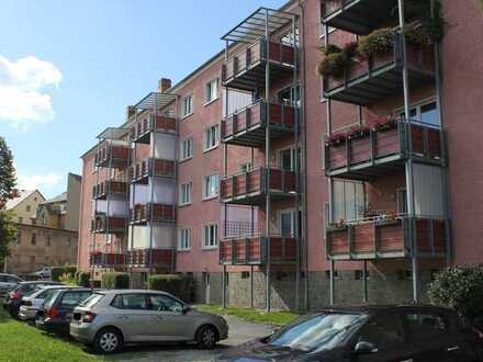 Geräumige 4-Raum-Wohnung mit großem Balkon