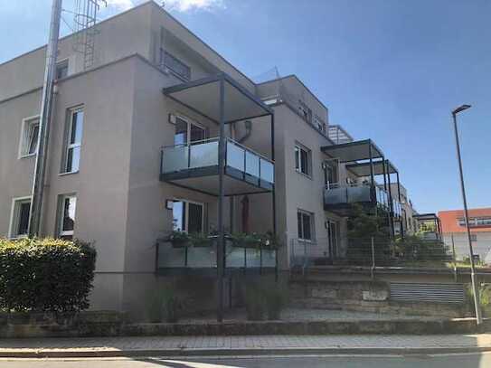 Neuwertige 1 Zimmer Whg. 40,5m² mit Balkon, Aufzug, Küche, TG Stellplatz