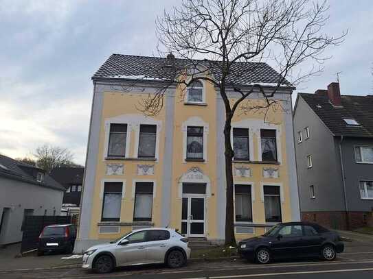 Altbau mit neuster Heiztechnik in Bochum-Weitmar zu verkaufen, barrierefreie Wohnung im Erdgeschoss