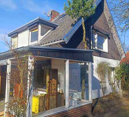 Kleines Haus an der holländischen Grenze mit großem Garten sucht Handwerker