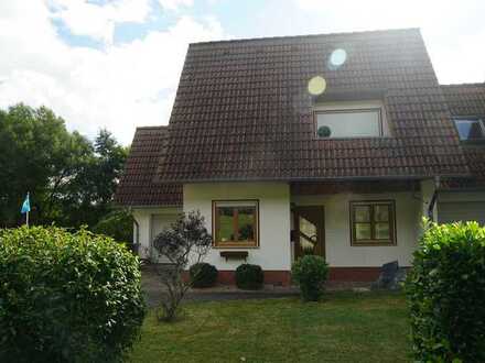 Ideenreich geplantes Einfamilienhaus im Neubaugebiet.
