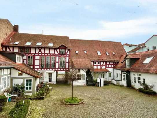 Charmante 4-Zimmer-Wohnung in Friedrichsdorf - Fachwerk mit tollem Innenhof