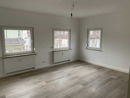 Sanierte 3-Zimmer-Wohnung mit Einbauküche in Zuffenhausen