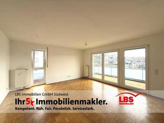 Gemütliche 4-Zimmer-Wohnung mit 2 Bädern, Balkon und Garage in Durlach