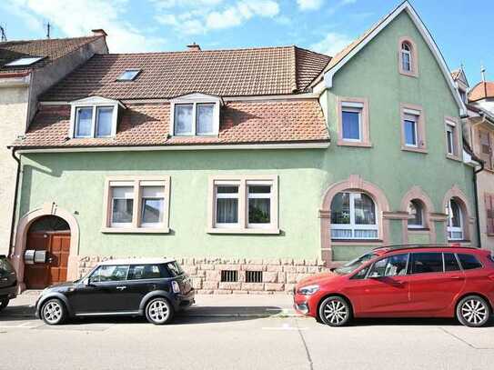 Reizvolles, vermietetes 2-Familien-Stadthaus in der "Unterstadt"