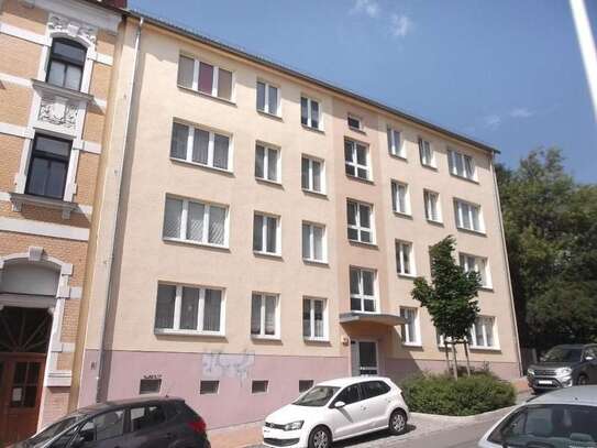 2 Zimmer Wohnung im Erdgeschoss mit Balkon, in der Nähe der Pauluskirche