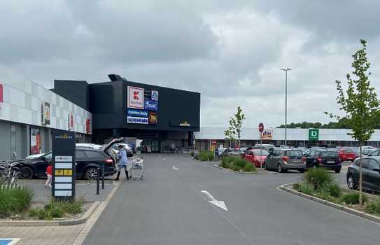 ca. 960 m² Mietfläche im frequentierten Fachmarktzentrum, provisionsfrei zu vermieten