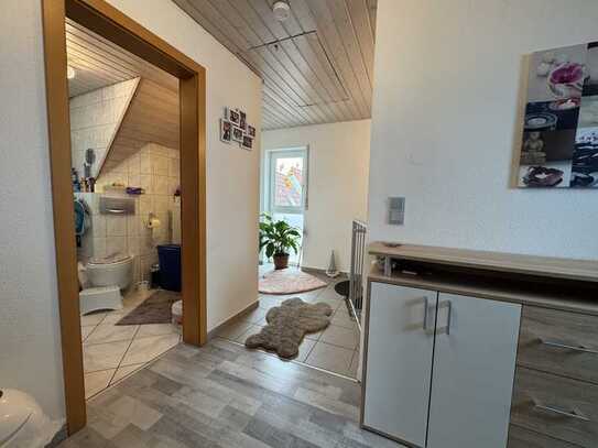 Wunderschöne Maisonettewohnung mitten in Hessigheim – modern, zentral und voller Charme!