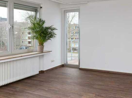 ca. 37,59 m² helle Bürofläche mit Balkon für 8,75€/m² - ggf. Lagerfläche möglich