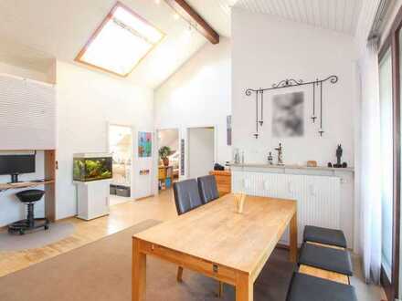 Lichtdurchflutete Dachgeschosswohnung mit Terrasse und TG-Stellplatz in Olching!