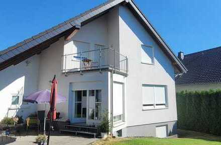 Freistehendes Architektenhaus in toller Ortsrandlage oberhalb von Koblenz