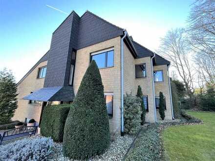 Architektenhaus mit 4 Wohneinheiten, 2 Garagen und Keller in beliebter Lage von Altenberge!
