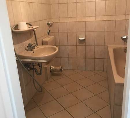 Schöne, gepflegte Whg. 66qm mit 2 Zimmer u. Balkon