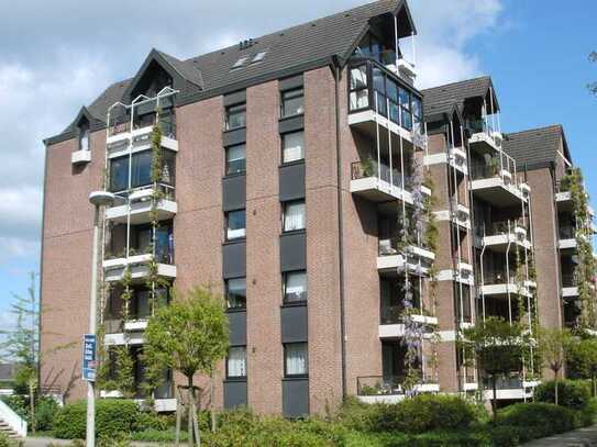 geräumige 2 Zimmerwohnung mit seitlichem Blick auf den Hafen