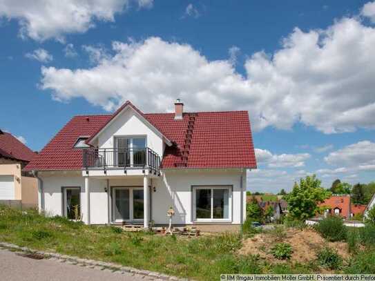 3 Zi. DG-Whg. * modern * energieeffizient * herrlicher Ausblick * Balkon * ruhige Lage