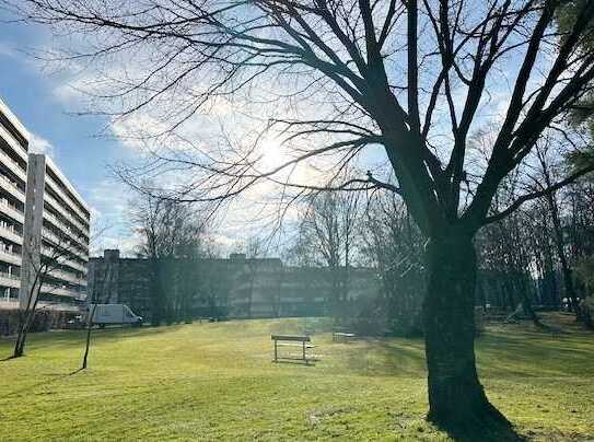 ruhig im Grünen - 3-Zi.-Whg. mit West-Balkon in Bogenhausen