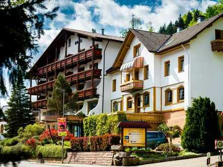 Holzschuh's Schwarzwaldhotel/ Wellnesshotel mit Bereich für Fastenkuren und Heilpraktiker im Haus
