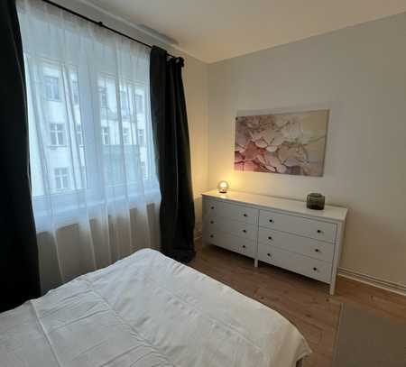 1 room apatment central place
