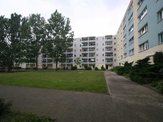 3 Zimmer mit Balkon im Süden Frankfurts