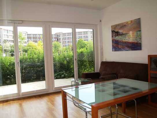 1-Zi Apartment, Möbliert, Südterrasse, Dachterrasse, U-Bahn nah, Einkaufszentrum PEP