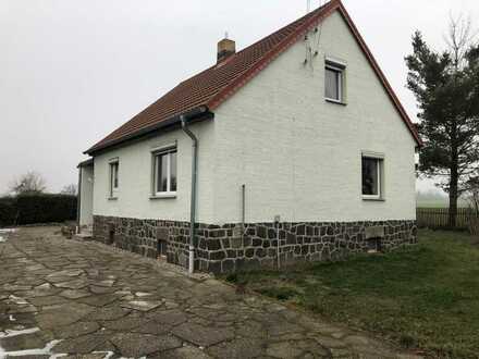 Einfamilienhaus mit großzügigem Garten zur Selbstrenovierung in attraktiver & idyllischer Lage