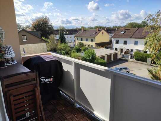 Stilvolle 2-Zimmer-Wohnung mit Balkon und Einbauküche in Garching