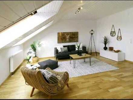 Geräumige 2-ZKB inkl. EBK u. Stellplatz * zzgl. 60 qm Dachspeicher *