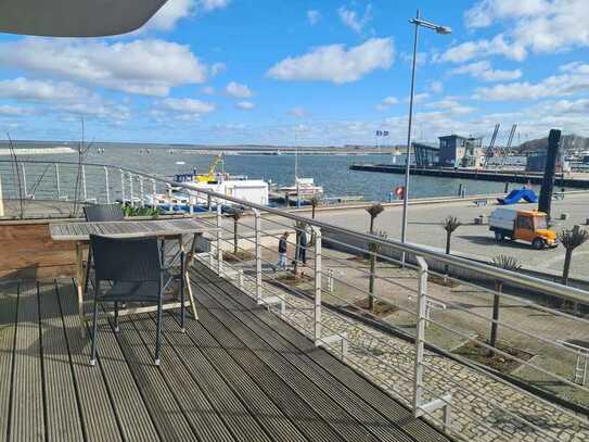 Exklusives Apartmenthaus in erster Reihe: 8 Apartments mit atemberaubendem Wasserblick am Hafen.