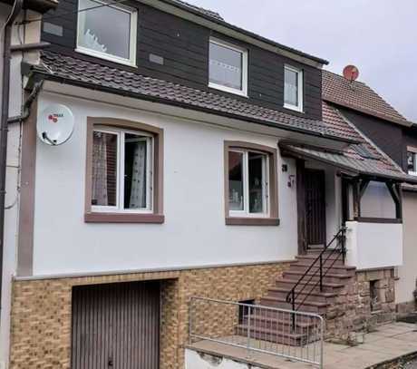 Vollvermietetes Zweifamilienhaus in Diemelstadt