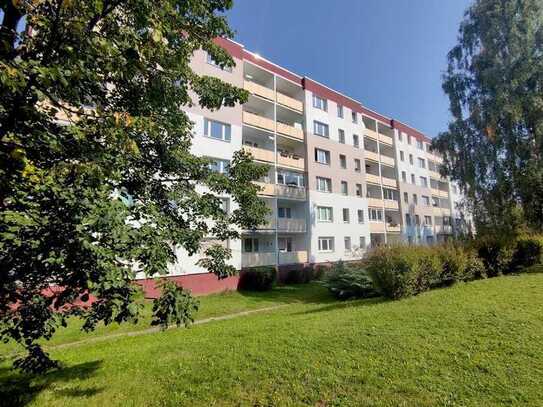 FAMILIENWOHNUNG mit BALKON und EINBAUKÜCHE