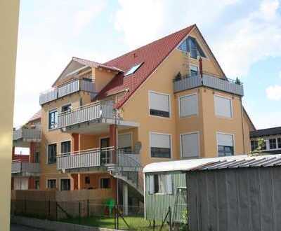 Schöne 4-ZKB im 2. OG mit Balkon in Mering