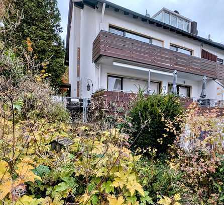 DHH-Platzriese mit Indianerspielplatz und Schule vor der Tür