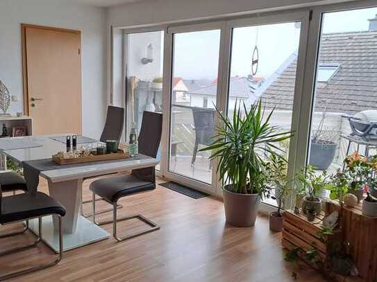 Sehr schöne 4-Zimmer-Wohnung mit Süd-Balkon in Gründau/Rothenbergen, von privat