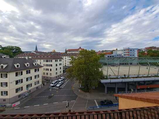 Helle 1-Zi.-DG-Wohnung in Stuttgart-Ost