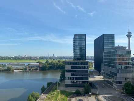 Traumhafter Rheinblick inmitten des Düsseldorfer Medienhafens