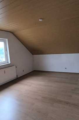 Helle 2-Zimmer-Dachgeschosswohnung in Bergneustadt Wiedenest