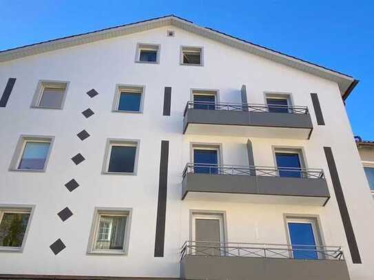 2-Zimmer-Wohnung renoviert ca. 68 m², 3. OG, EBK, Bad + Böden neu, Balkon