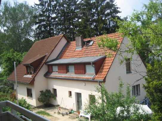 Sehr gepflegtes 2- Generationenhaus mit 2 Wohneinheiten in idyllischer Wohnlage von Berlin-Hermsdorf