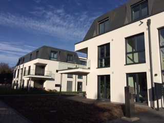 Rheinnahe hochwertige 3-Zimmer-Wohnung mit Balkon und EBK in Bornheim-Hersel