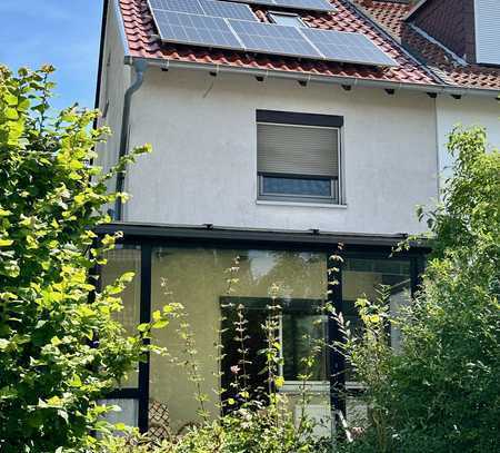 Charmantes Familienhaus in grüner Oase mit 6 kw Solaranlage und Wallbox