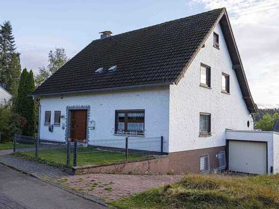 Geräumiges, preiswertes Einfamilienhaus mit Einliegerwohnung in Neitersen