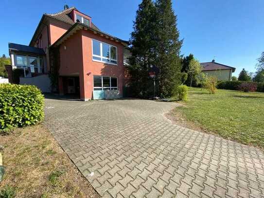 Elegante Villa mit Pool in Westheim!