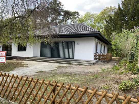 Schimmliges,Geräumiges, günstiges 6-Raum-Einfamilienhaus mit EBK in berlin Zehlendorf