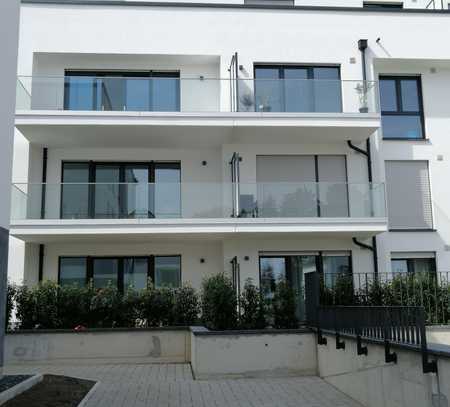 Geschmackvolle, barrierefreie, möblierte 2-Zimmer-Wohnung mit Balkon in Troisdorf