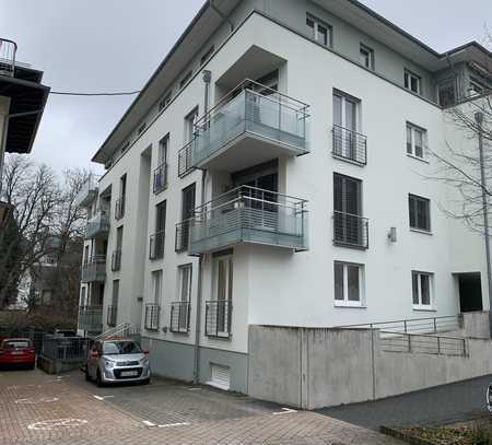 Exklusive 2-Zimmer-Wohnung mit Balkon und EBK in Siegen-Innenstadt Incl Stellplatz