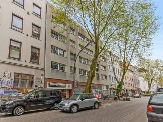 Zentral gelegene 2-Zimmer-Wohnung in Hamburg-St. Pauli: Modern renoviert und optimal geschnitten