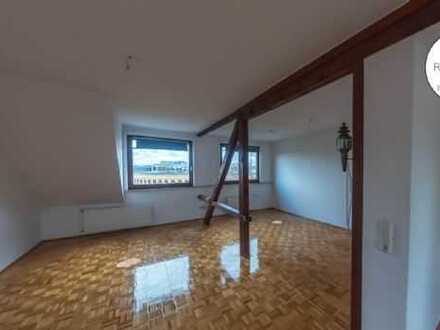 Helle, offene und attraktive Dachgeschoss-Wohnung in Düsseldorf